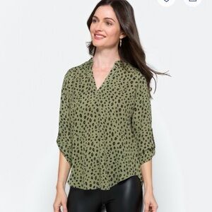 Lush Green and Black Patterned Blouse